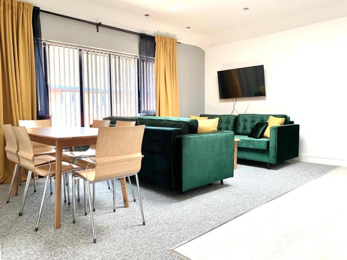 Premium Apartments Thatcham Broadway 外观 照片