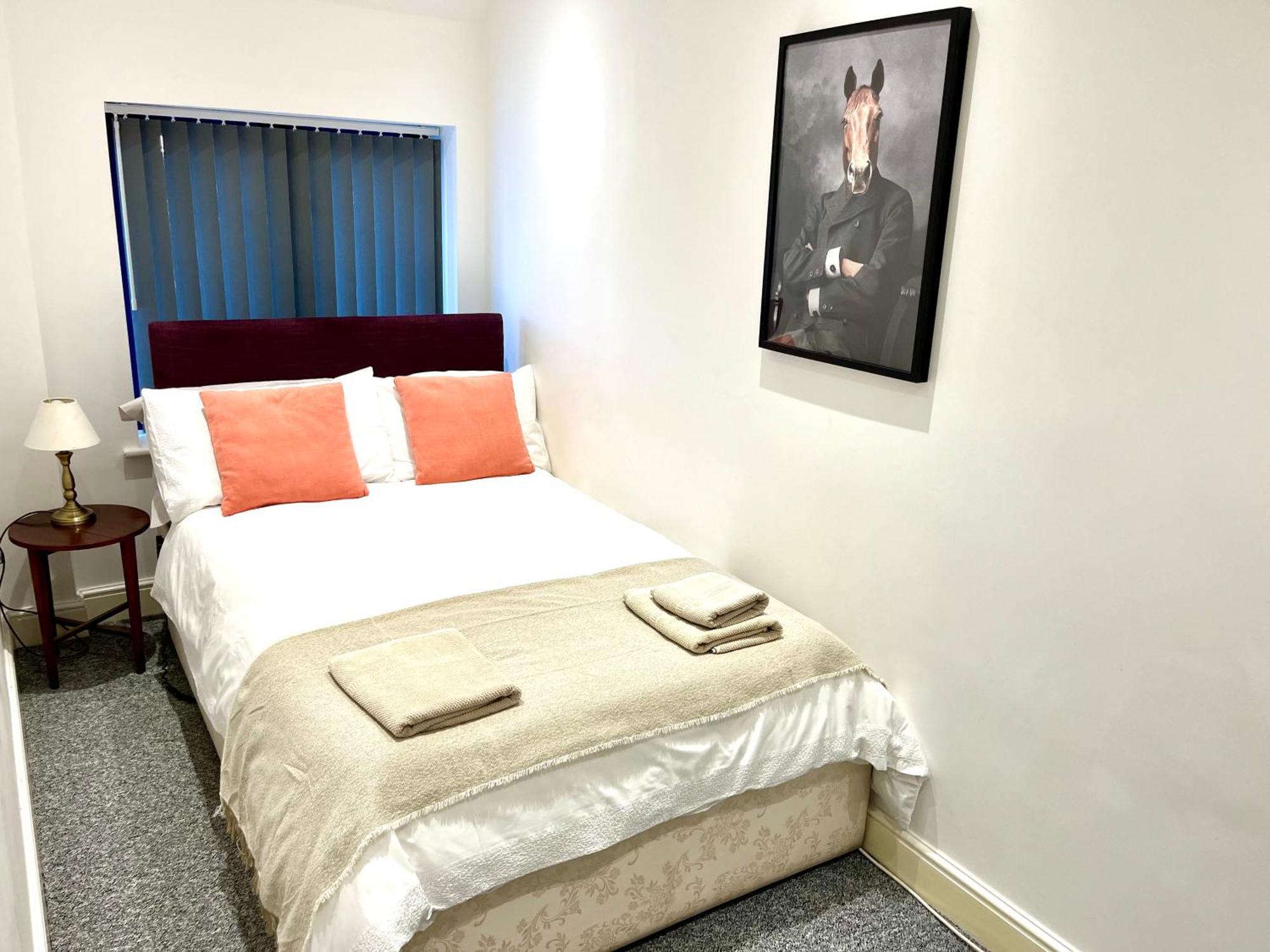 Premium Apartments Thatcham Broadway 外观 照片